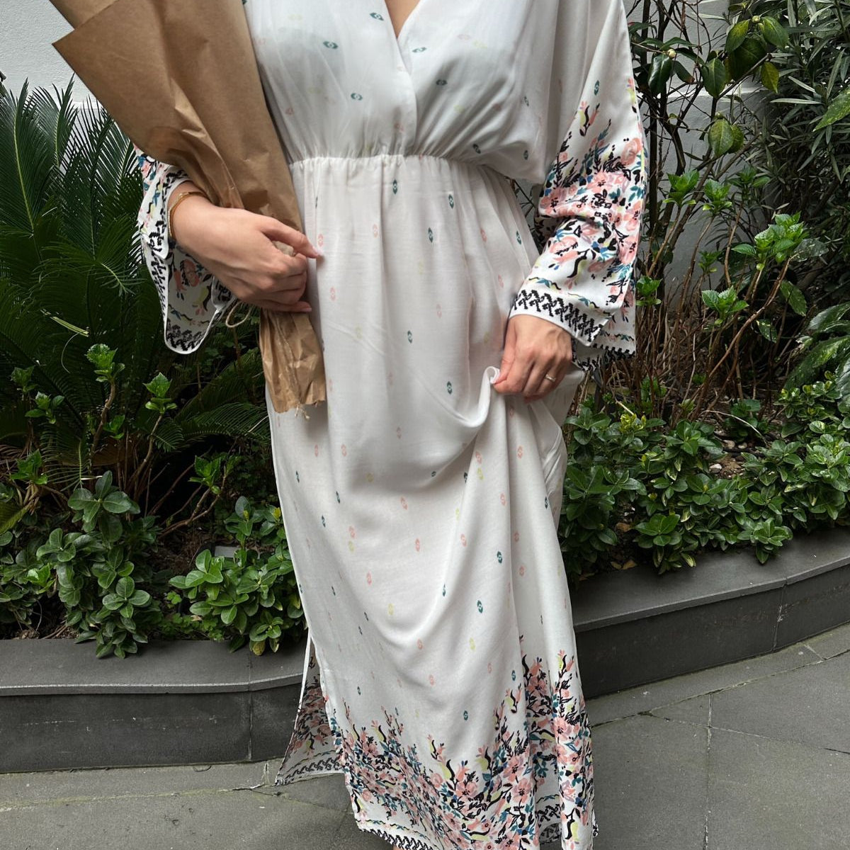 Anvelop Yaka Desenli Yazlık Viskon Elbise Beyaz Desenli