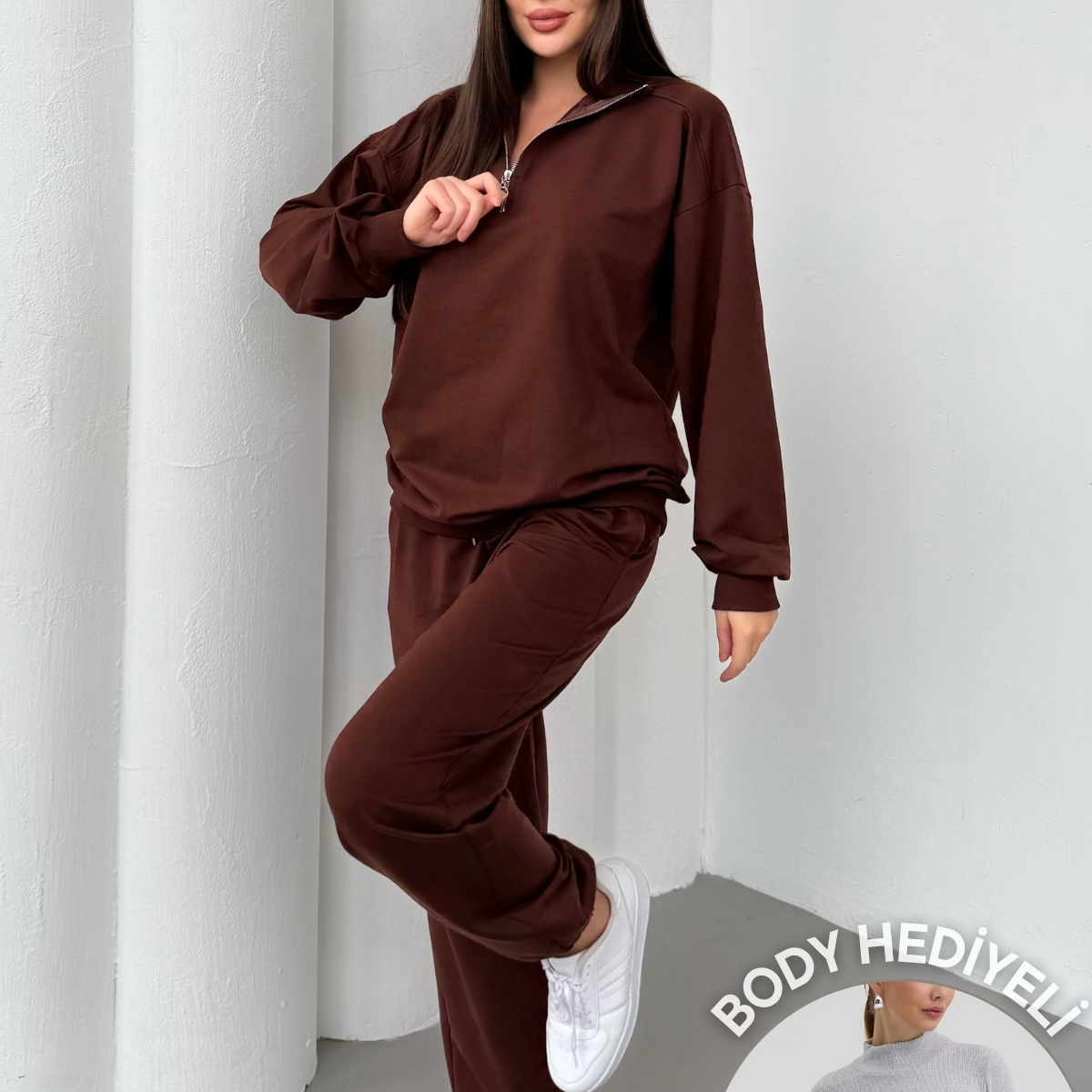 Kadın Yarım Fermuarlı Sweatshırt Ve Paçası Lastikli Kahverengi Eşofman Takımı