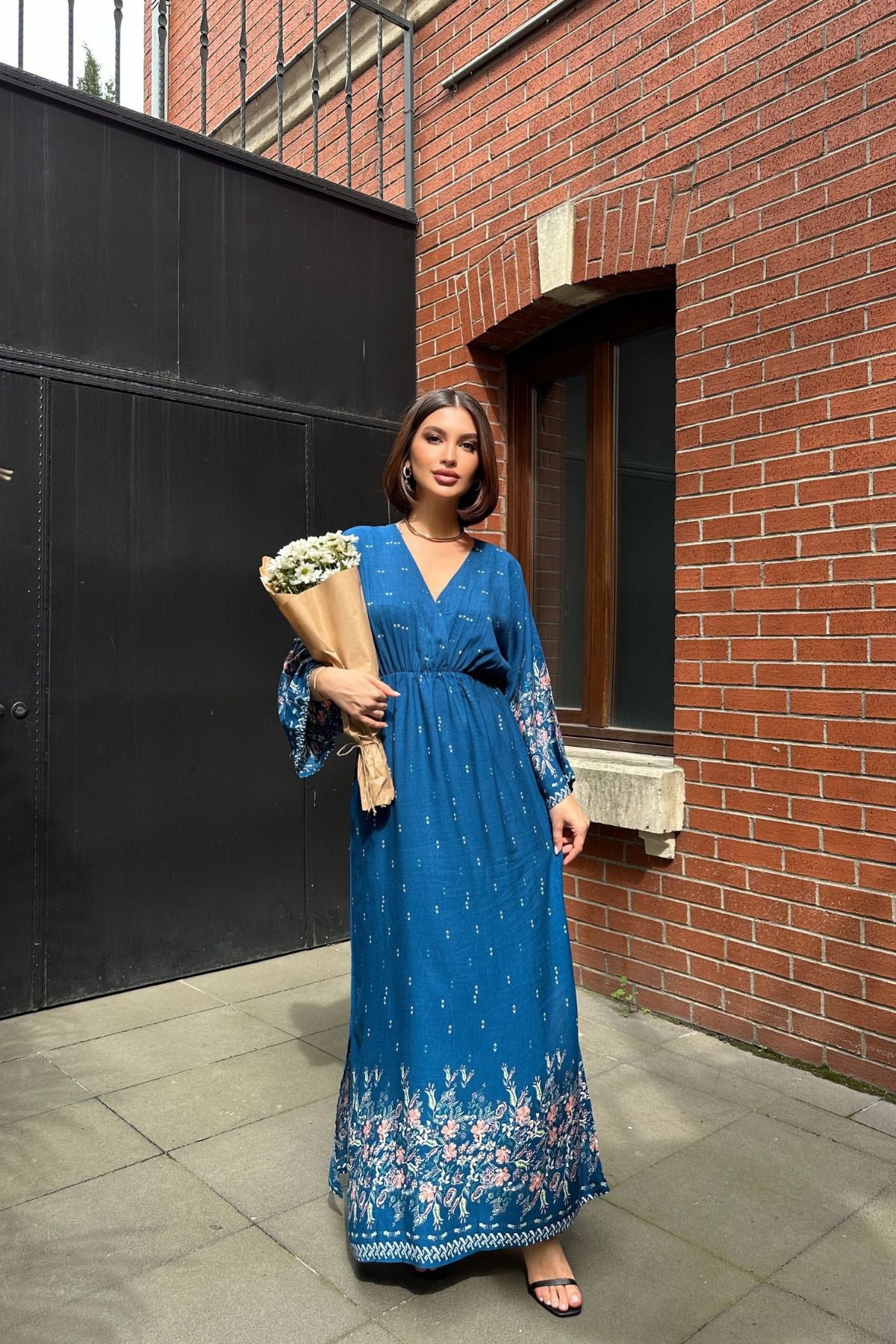 Anvelop Yaka Desenli Yazlık Viskon Elbise Mavi Desenli