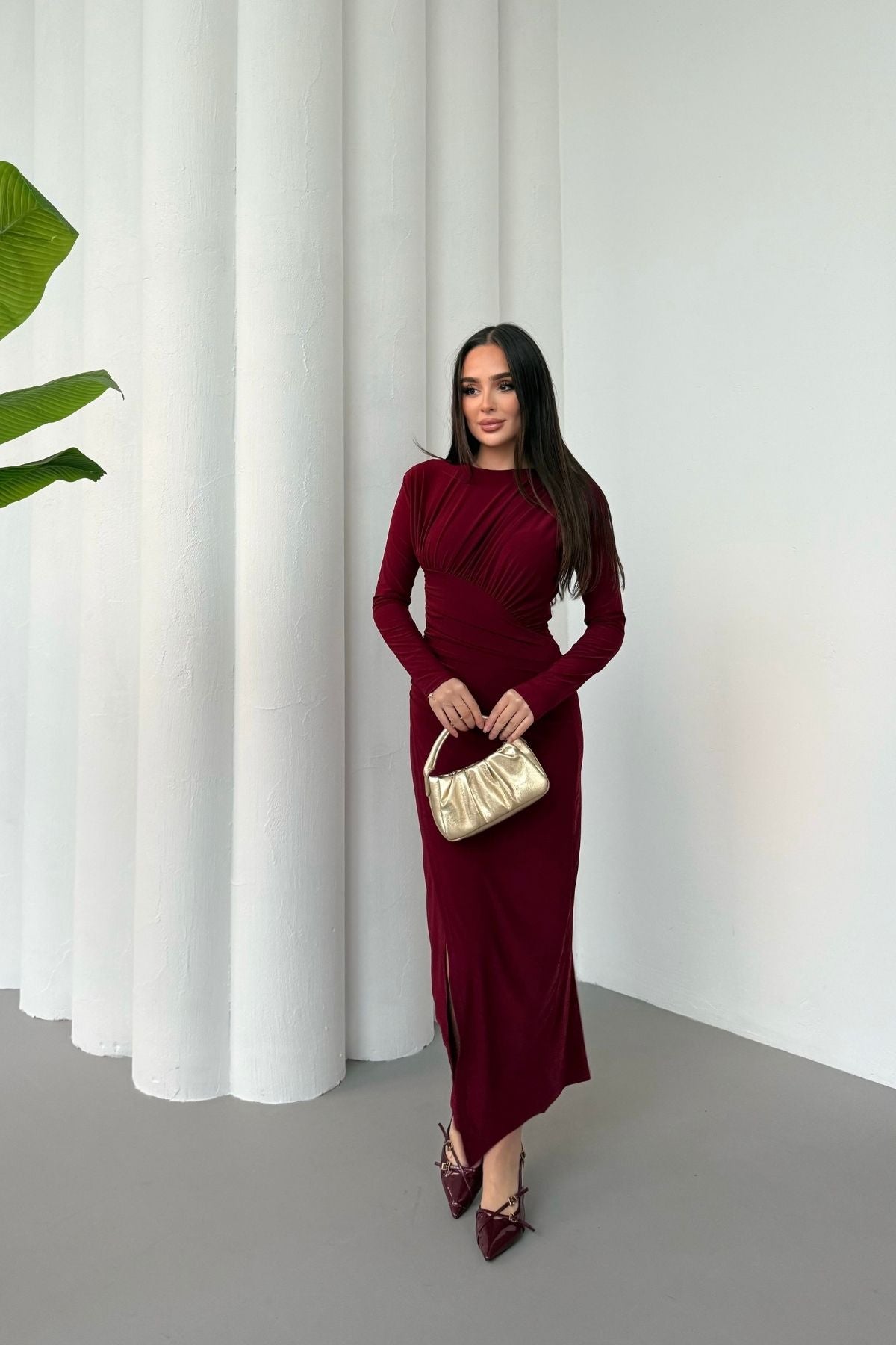 Kadın Drapeli Uzun Kollu Yırtmaç Detaylı Büzgülü Elbise