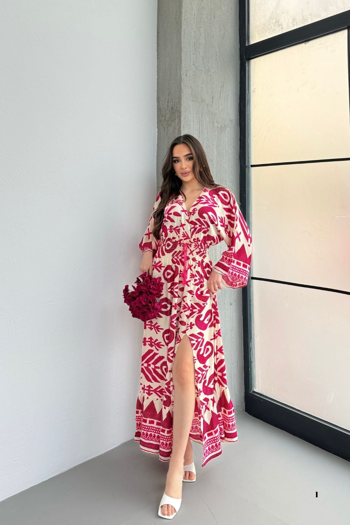 Pembe Desenli Kruvaze Yaka Bağcıklı Uzun Kadın Elbise