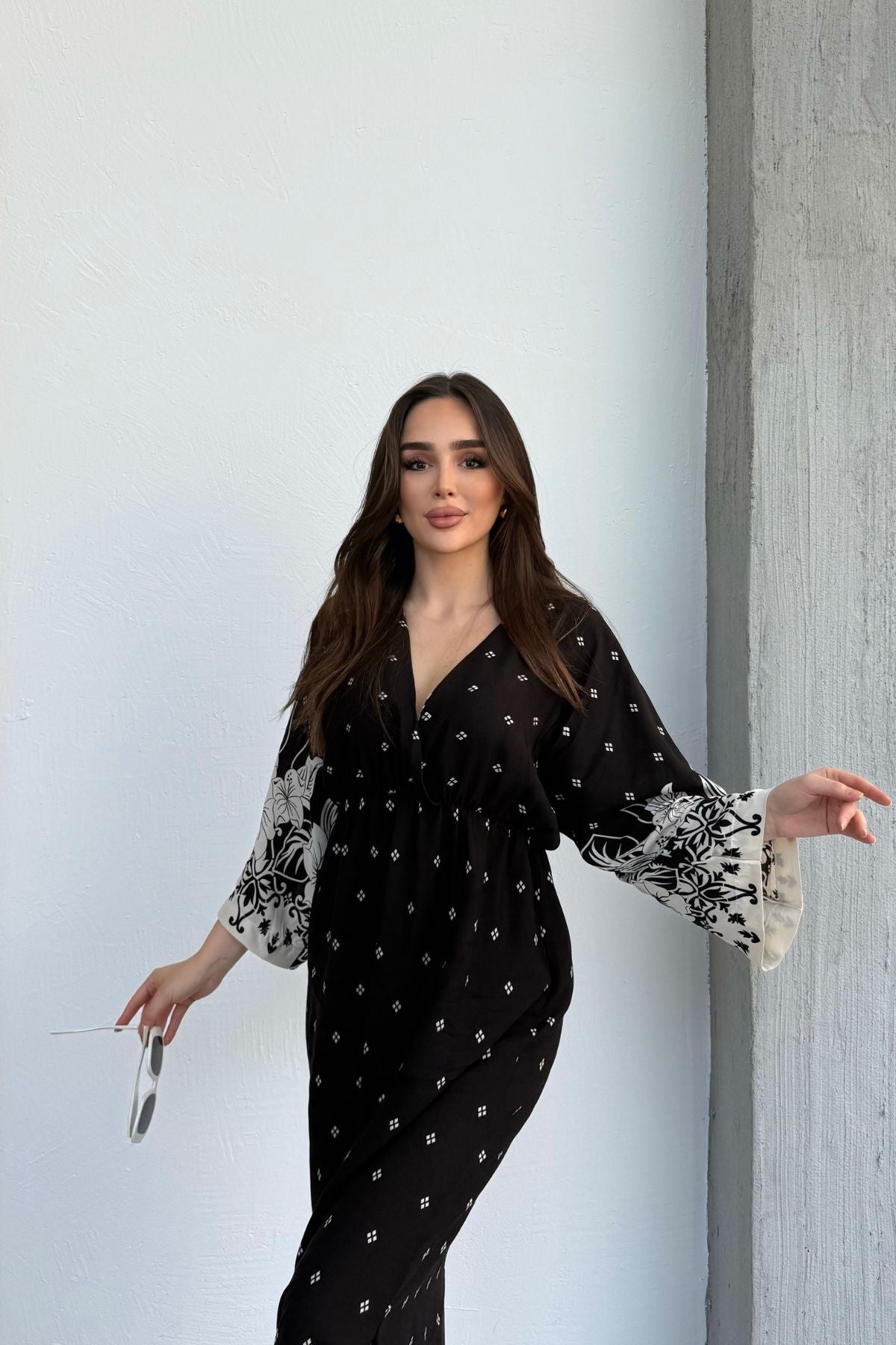 Uzun Kollu Etek Desenli Uzun Kadın Elbise