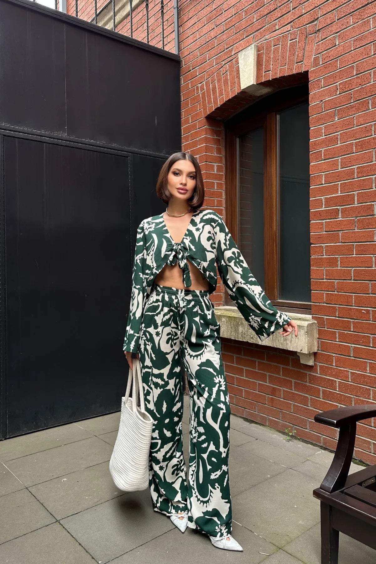 Yeşil Desenli Dokuma Bağlamalı Bluz Pantolon 2'li Takım